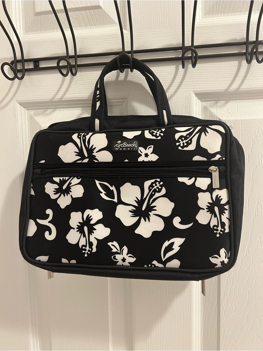 Beach Hawaii Black and White Floral Cosmetic Toiletries Bag
